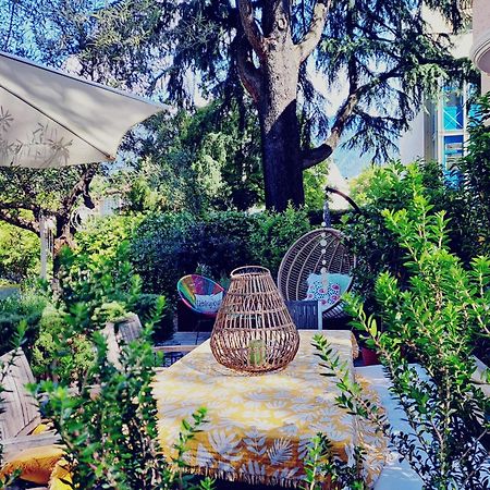 Apartment Wildflower In Privatvilla Im Herzen Merans Exterior photo