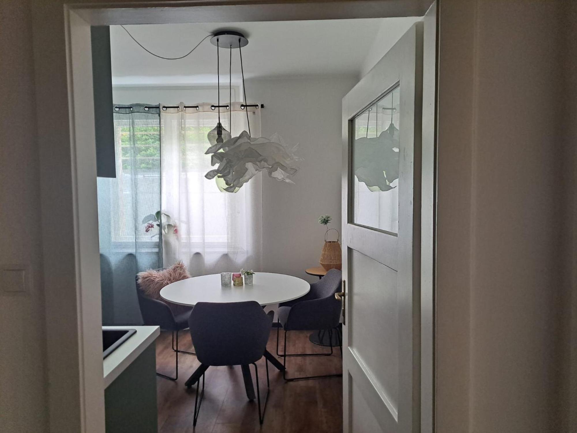 Apartment Wildflower In Privatvilla Im Herzen Merans Exterior photo